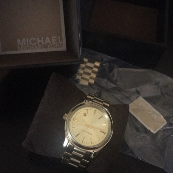Michael Kors watch - Picture 3 of 6